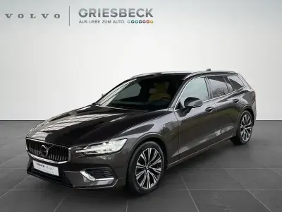 Używany Volvo V60 Ultimate 455 KM (334 kW) 2022 Szary Kombi
