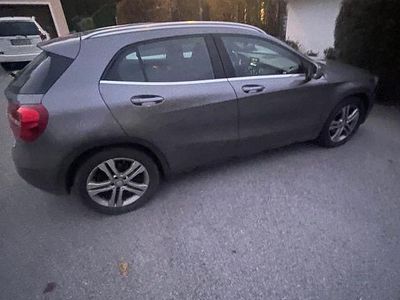 Gebraucht Mercedes 200 160 PS (117 kW) 2014 Grau SUV