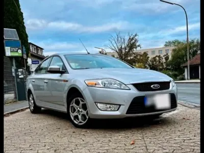 Gebraucht Ford Mondeo 125 PS (91 kW) 2010 Silber Limousine