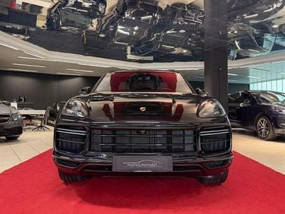 Usado Porsche Cayenne Turbo 549 HP (403 kW) 2018 Preto SUV