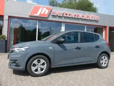 Gebraucht Dacia Sandero Essentiel 67 PS (49 kW) 2024 Grau Limousine