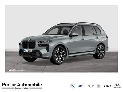Gebraucht BMW X7 M Sport 352 PS (258 kW) 2025 Grau SUV