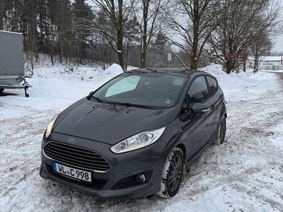 Grau Gebraucht 2015 Ford Fiesta Sport Kleinwagen | 6.200 € (Fairer Preis)