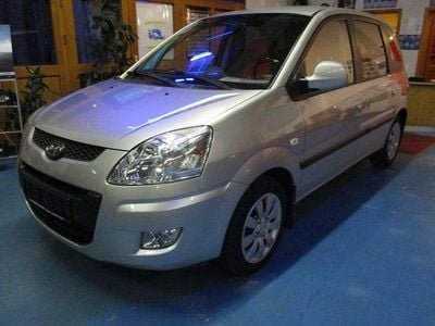 Usado Hyundai Matrix Comfort 103 HP (75 kW) 2008 Prateado Monovolume