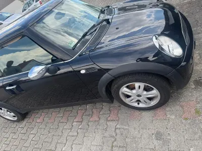 Gebraucht Mini ONE 90 PS (66 kW) 2004 Schwarz Kleinwagen