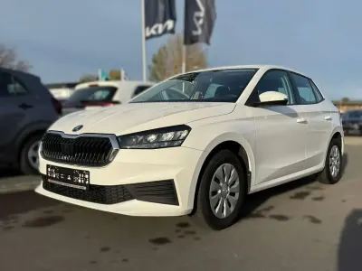 Gebraucht Skoda Fabia Active 65 PS (47 kW) 2022 Candyweiß uni Kleinwagen