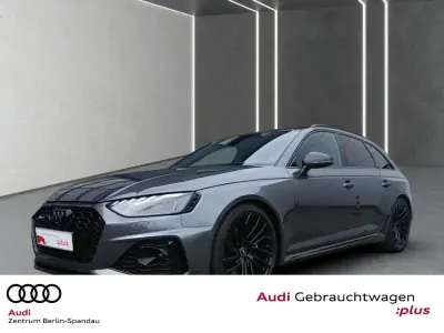 Gebraucht Audi RS4 Ambiente 450 PS (330 kW) 2024 Daytonagrau perleffekt Kombi