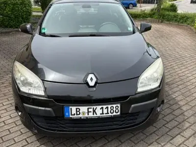 Gebraucht Renault Mégane Dynamique 106 PS (77 kW) 2009 Schwarz Limousine