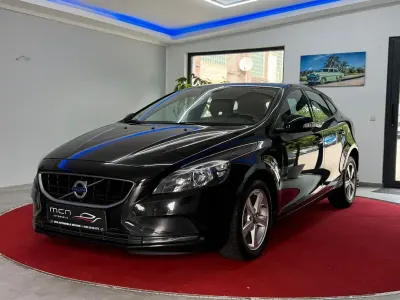 Gebraucht Volvo V40 You! 120 PS (88 kW) 2016 Schwarz Limousine