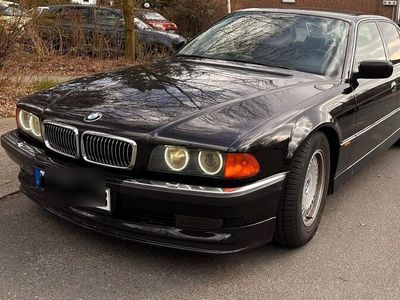 BMW 750