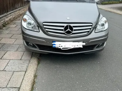 Gebraucht Mercedes B200 122 PS (89 kW) 2006 Gold Van / Kleinbus