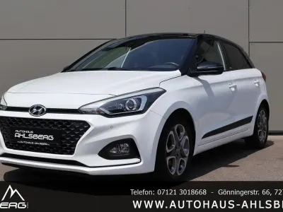 Gebraucht Hyundai i20 Style 101 PS (74 kW) 2020 Weiß Kleinwagen