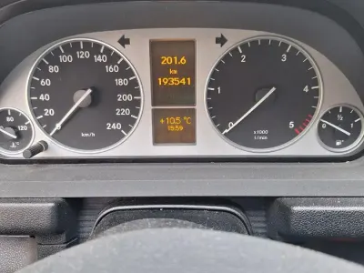 Gebraucht Mercedes B200 140 PS (102 kW) 2009 Braun Van / Kleinbus