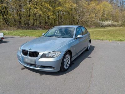 Second-hand BMW 318 122 CP (89 kW) 2007 Gri Berlinǎ