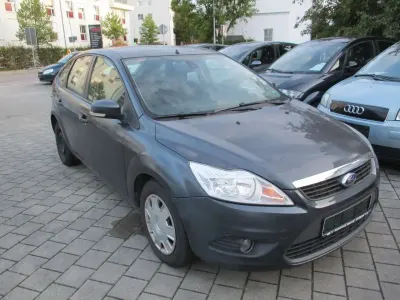 Brugt Ford Focus Style 101 HK (74 kW) 2009 Grå Sedan
