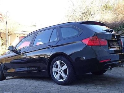 Gebraucht BMW 320 Sport Line 184 PS (135 kW) 2012 Black sapphire Kombi