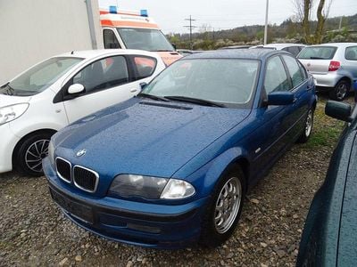 Gebraucht BMW 318 118 PS (86 kW) 2000 Blau Limousine