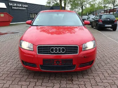 Używany Audi A3 Attraction 102 KM (75 kW) 2003 Czerwony Hatchback