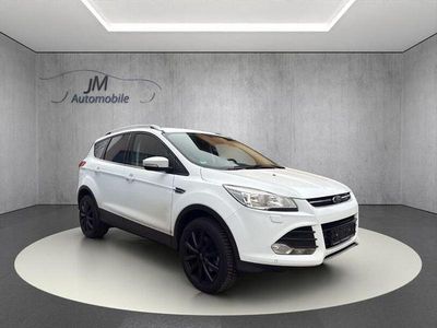 Gebraucht Ford Kuga Titanium 150 PS (110 kW) 2016 Weiß SUV