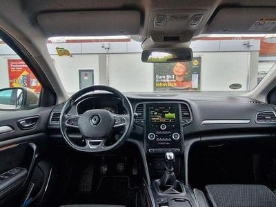 Gold Gebraucht 2017 Renault Mégane IV Bose Edition Limousine | 8.700 € (Guter Preis)