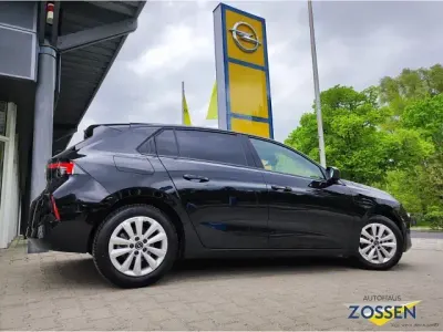 Gebraucht Opel Astra Elegance 131 PS (96 kW) 2024 Schwarz Kleinwagen