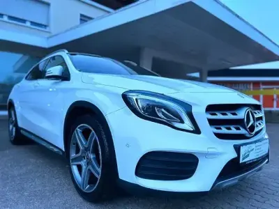 Gebraucht Mercedes GLA180 AMG 122 PS (89 kW) 2020 Weiß SUV