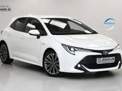 Gebraucht Toyota Corolla Club 122 PS (89 kW) 2019 Weiß Limousine