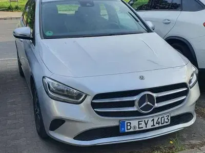 Gebraucht Mercedes B200 Edition 150 PS (110 kW) 2021 Silber Van / Kleinbus