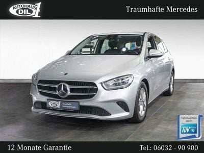 Gebraucht Mercedes B180 Style 116 PS (85 kW) 2020 Silber Van / Kleinbus