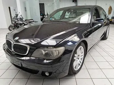 Begagnad BMW 730 Shadowline 231 HK (169 kW) 2005 Grå Sedan