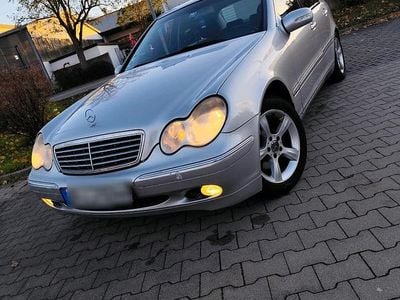 Mercedes C200