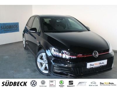 Deep black perleffekt (metallic) Gebraucht 2019 VW Golf VII GTI Limousine | 29.890 € (Teuer)