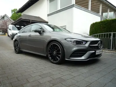 Gebraucht Mercedes CLA250 Shooting Brake AMG line 224 PS (164 kW) 2023 Grau Kombi