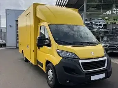 Gebraucht Peugeot Boxer 165 PS (121 kW) 2022 Gelb Van