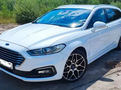 Usado Ford Mondeo Titanium 165 CV (121 kW) 2019 Blanco Familiar