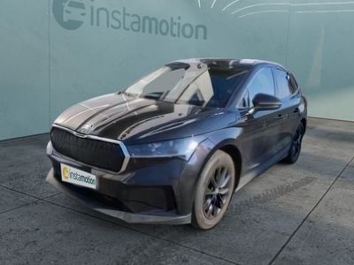 Grau Gebraucht 2022 Skoda Enyaq iV Drive SUV | 28.521 € (Fairer Preis)