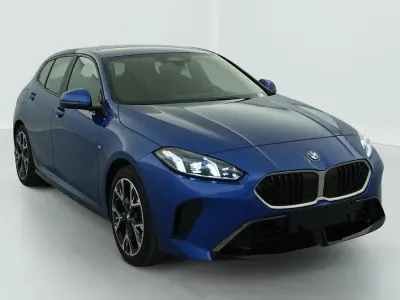 Gebraucht BMW 120 M Sport 163 PS (119 kW) 2025 Portimao blau metallic Kleinwagen