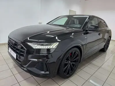Gebraucht Audi Q8 S-Line 286 PS (210 kW) 2023 Schwarz SUV