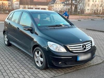 Mercedes B180