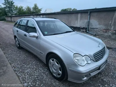 Używany Mercedes 200