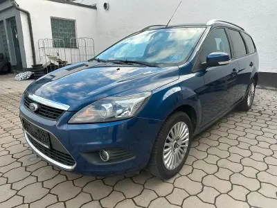Gebraucht Ford Focus Titanium 125 PS (91 kW) 2008 Blau Kombi