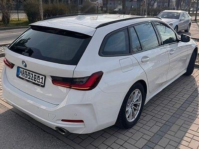 Gebraucht BMW 320 Advantage 184 PS (135 kW) 2022 Weiß Kombi