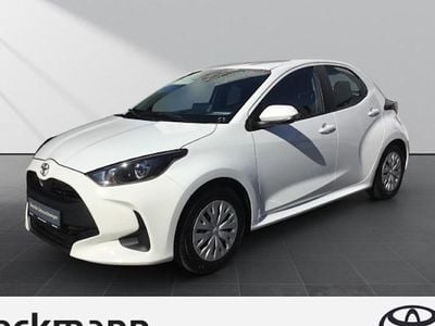 Gebraucht Toyota Yaris Comfort 72 PS (52 kW) 2023 Weiss Kleinwagen