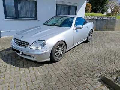 Gebraucht Mercedes SLK230 197 PS (144 kW) 2001 Silber Cabrio
