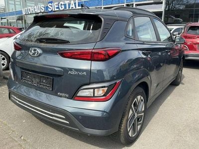 Gebraucht Hyundai Kona Select 100 kW (136 PS) 2022 Blau SUV