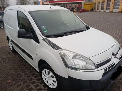 Weiß Gebraucht 2013 Citroën Berlingo Attraction Van / Kleinbus | 4.199 €