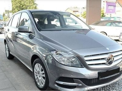 Gebraucht Mercedes B200 156 PS (114 kW) 2014 Grau Van / Kleinbus
