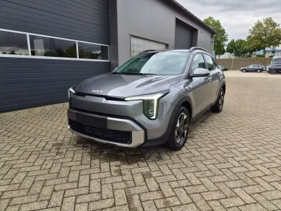 Neu Kia Stonic 116 PS (85 kW) 2026 Astrograu metallic SUV