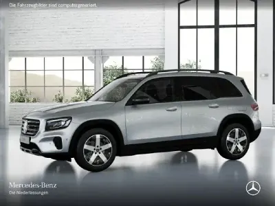 Gebraucht Mercedes GLB200 Night 163 PS (119 kW) 2024 Silber SUV