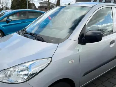Gebraucht Hyundai i10 69 PS (50 kW) 2009 Grau Kleinwagen